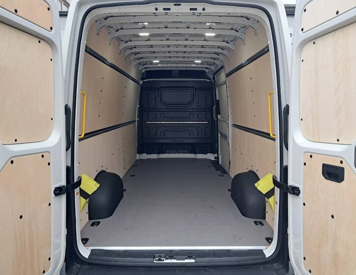 Volkswagen Crafter Skříň 2,0 l 130 kw