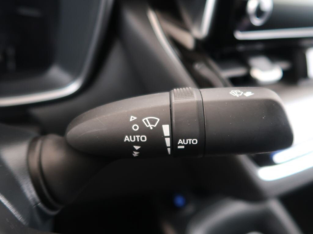 Toyota Corolla Sedan / Limuzína 1,5 l 92 kw