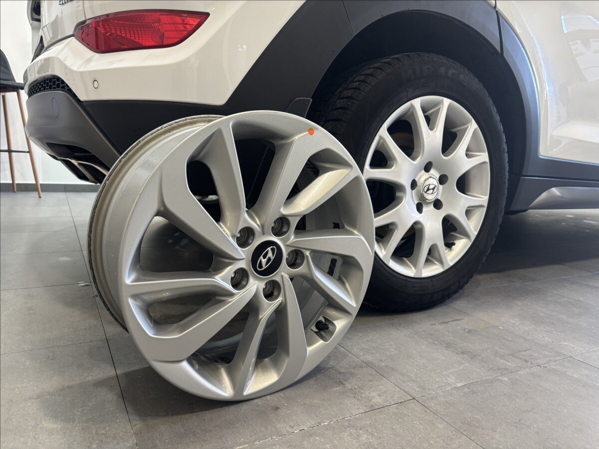 Hyundai Tucson SUV 2,0 l 100 kw