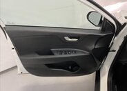 KIA Stonic SUV 1,2 l 61 kw