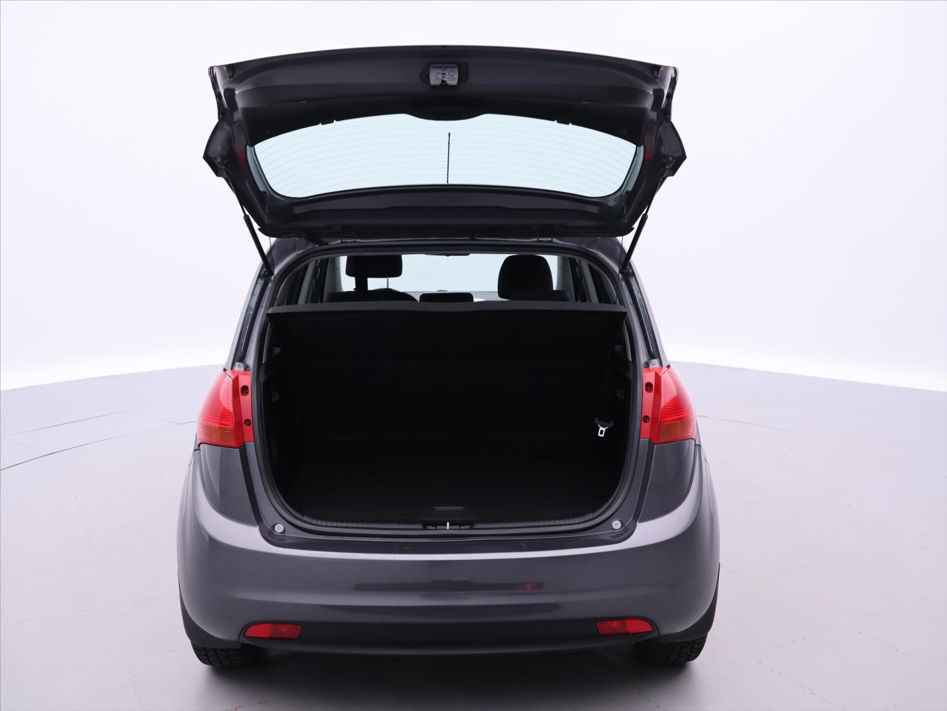 KIA Venga Hatchback 1,4 l 66 kw