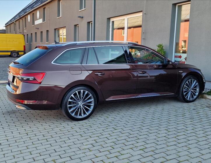 Škoda Superb 11