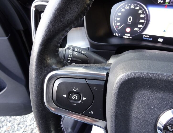 Volvo XC40 SUV 2,0 l 110 kw