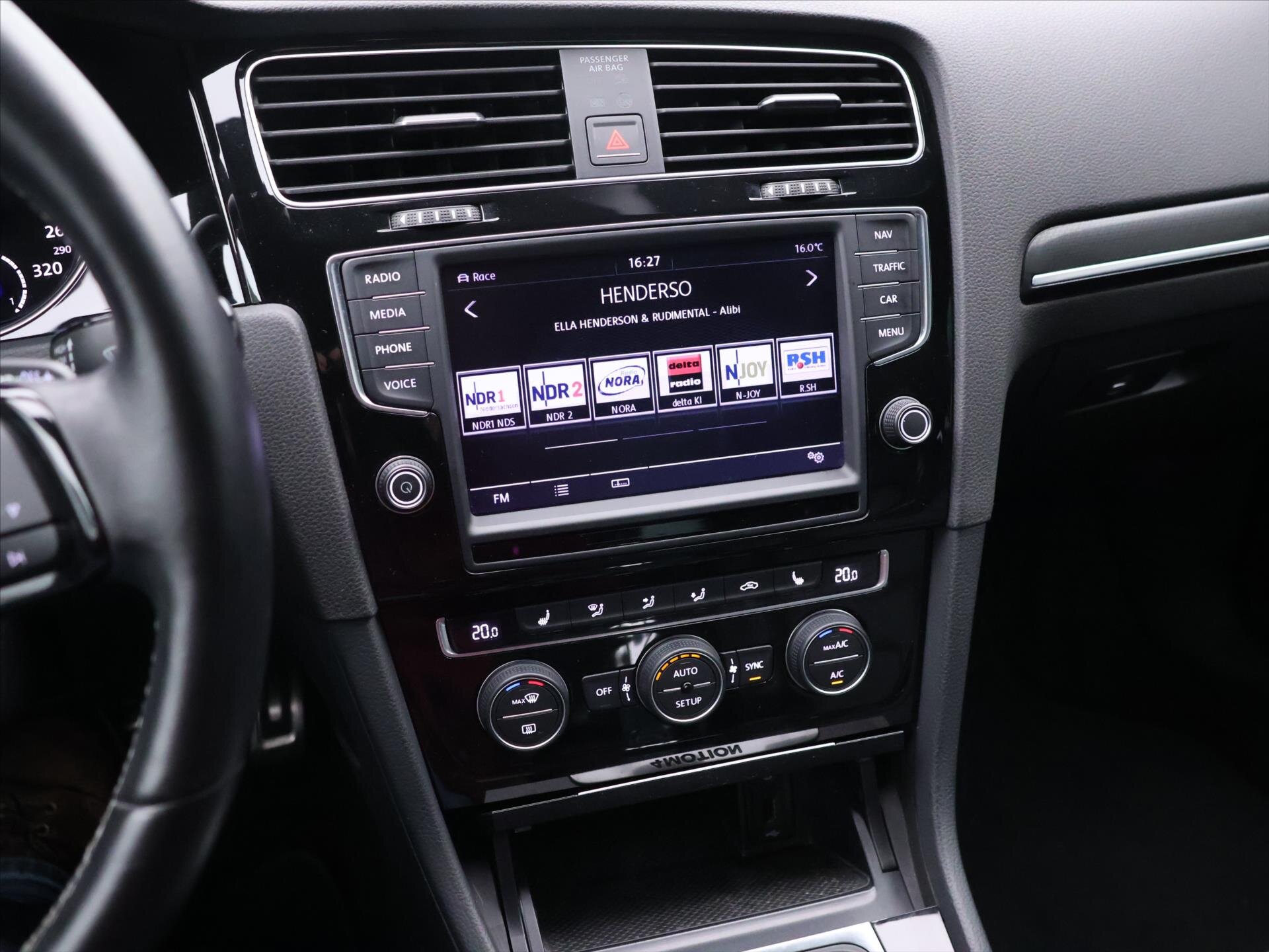 Volkswagen Golf Hatchback 2,0 l 221 kw