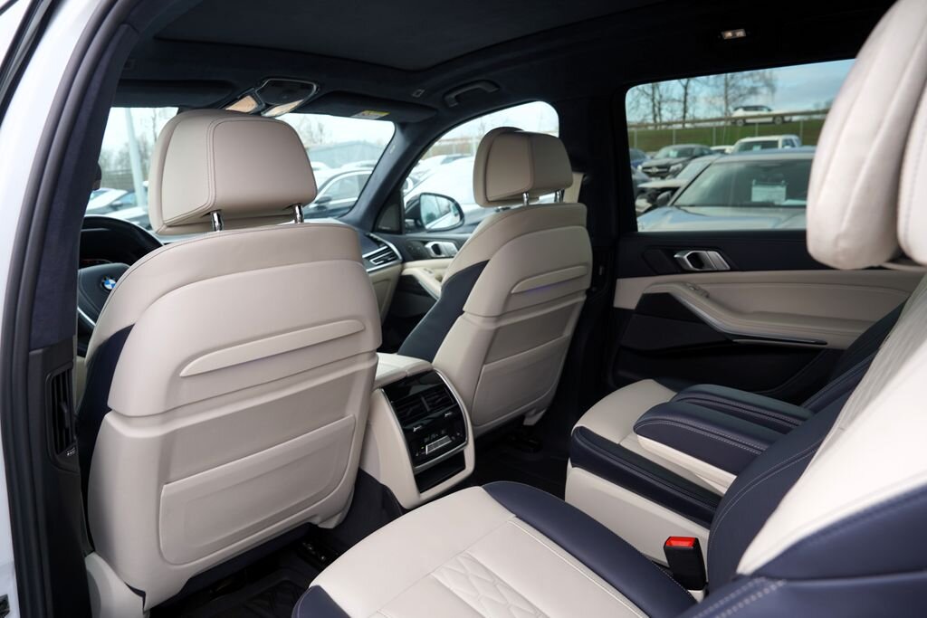 BMW X7 SUV / Terénní 3,0 l 250 kw