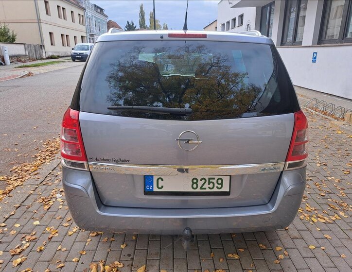 Opel Zafira Kombi 1,7 l 81 kw