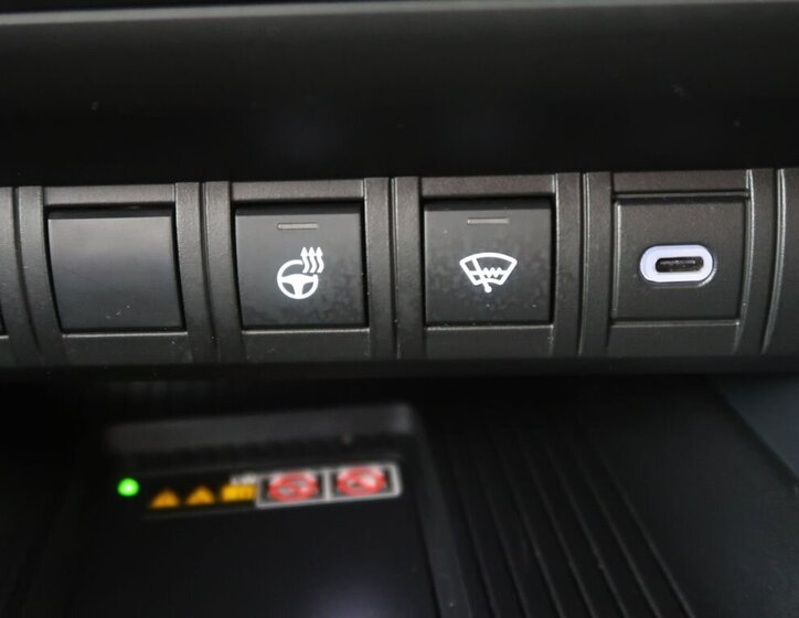 Toyota C-HR SUV 1,8 l 72 kw