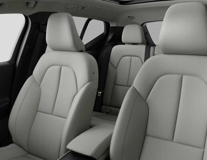 Volvo XC40 SUV / Terénní 2,0 l 120 kw