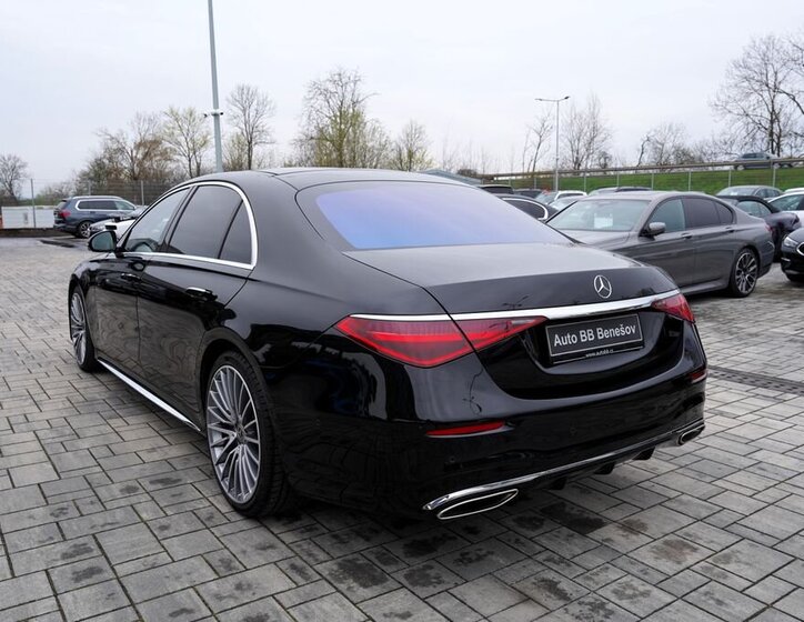 Mercedes-Benz Třídy S Sedan / Limuzína 3,0 l 320 kw