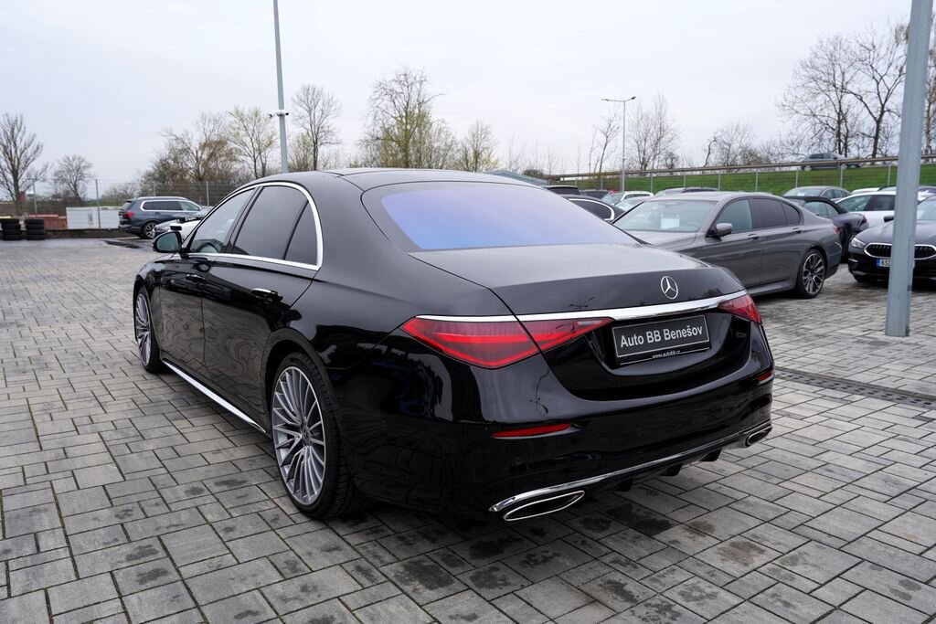 Mercedes-Benz Třídy S Sedan / Limuzína 3,0 l 320 kw