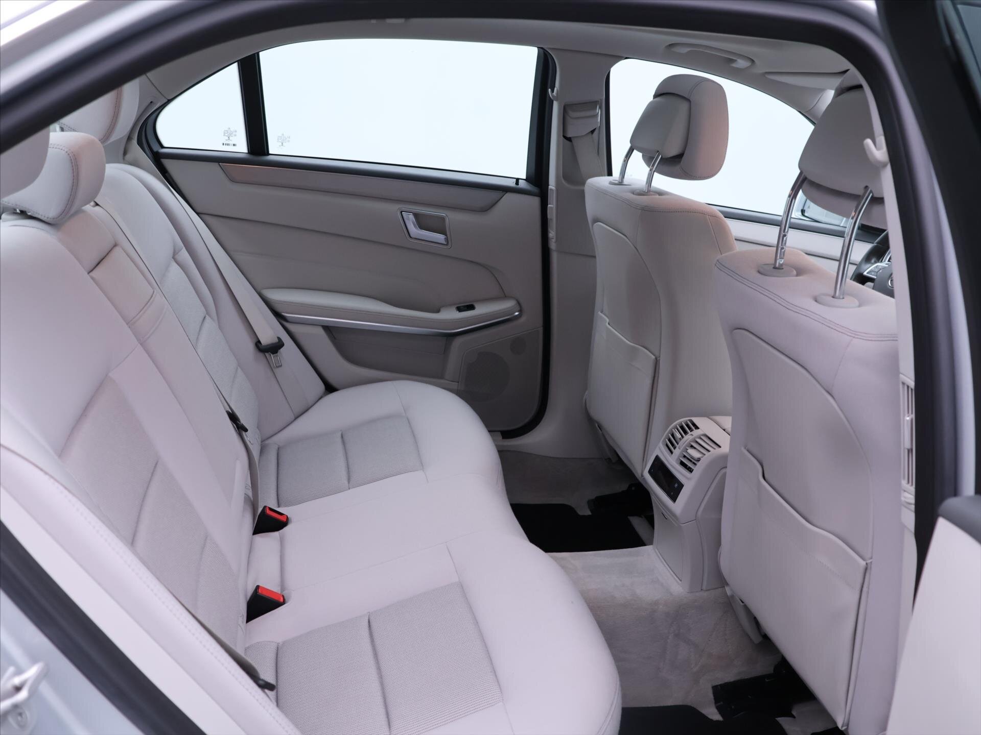 Mercedes-Benz Třídy E Sedan / Limuzína 3,5 l 245 kw