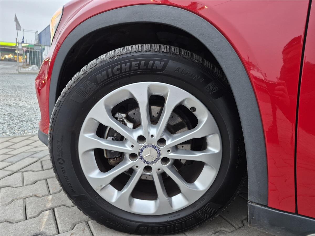 Mercedes-Benz GLA SUV / Terénní 1,6 l 115 kw