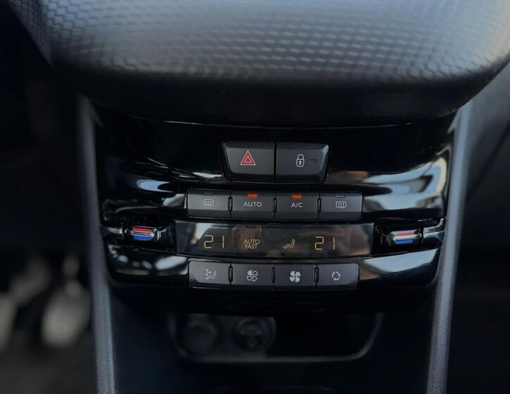 Peugeot 2008 SUV / Terénní 1,2 l 60 kw