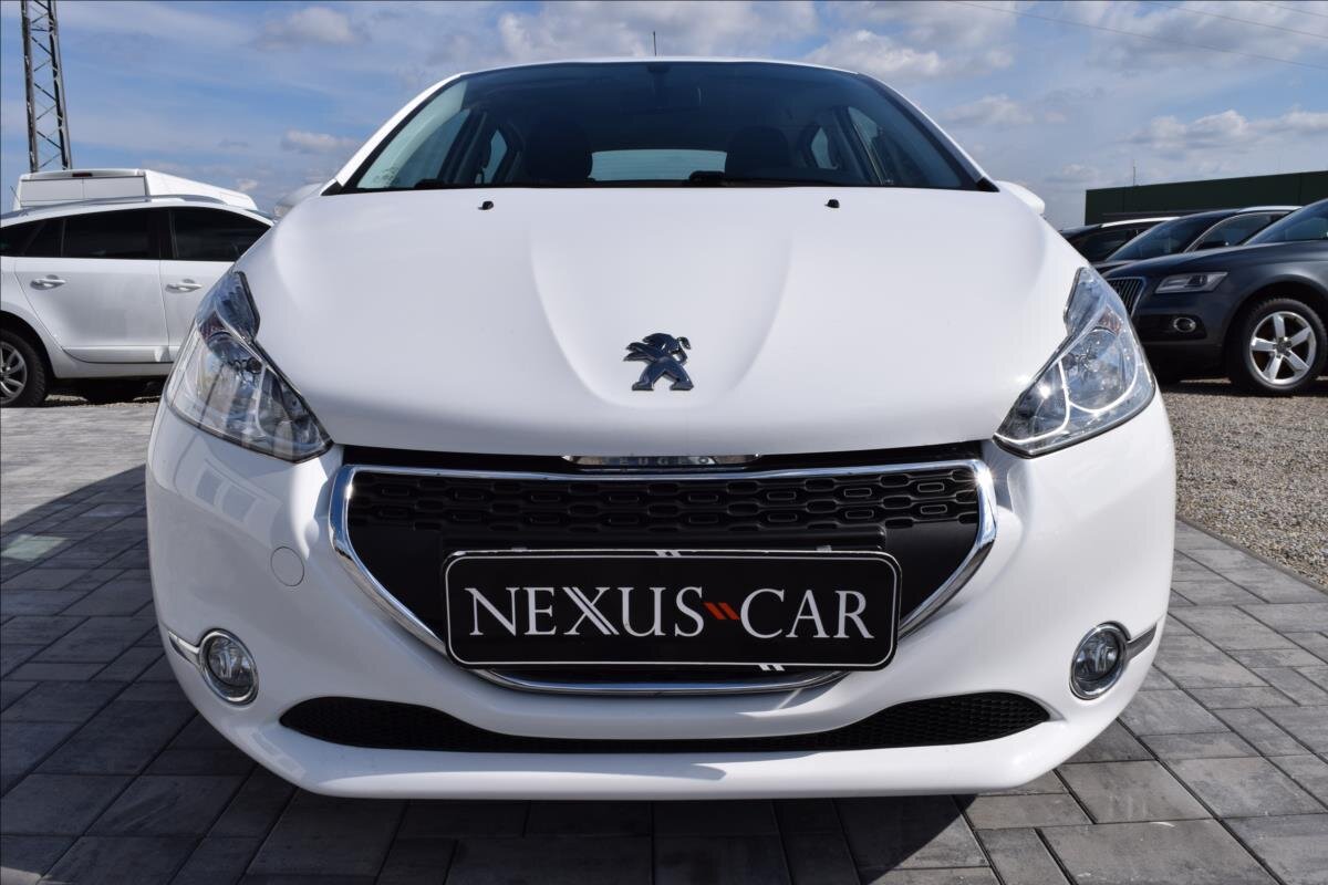 Peugeot 208 Hatchback 1,4 l 50 kw