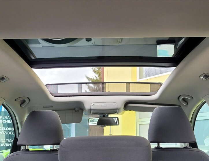 Volkswagen Touran MPV 1,4 l 103 kw