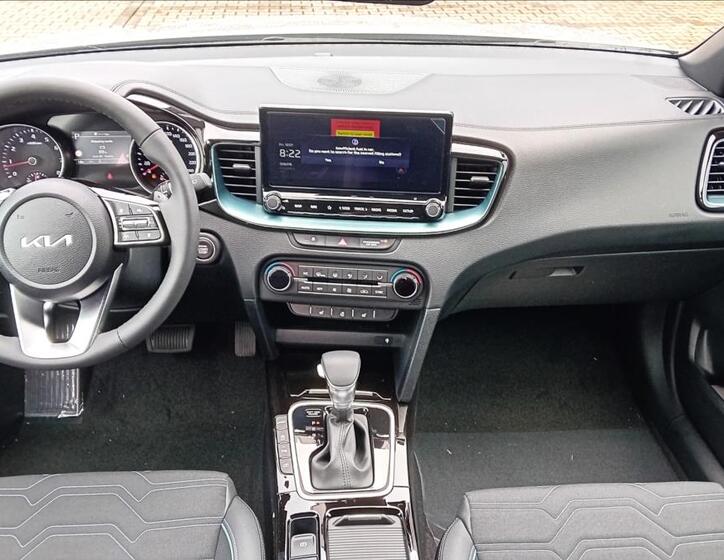 KIA XCeed 10
