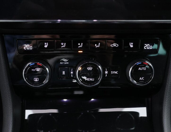 Škoda Superb Sedan / Limuzína 2,0 l 147 kw