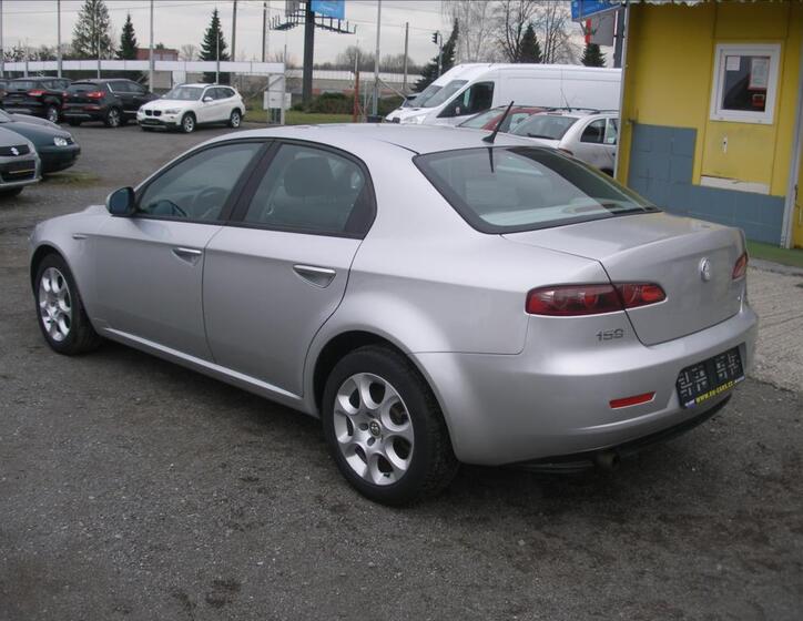Alfa Romeo 159 2