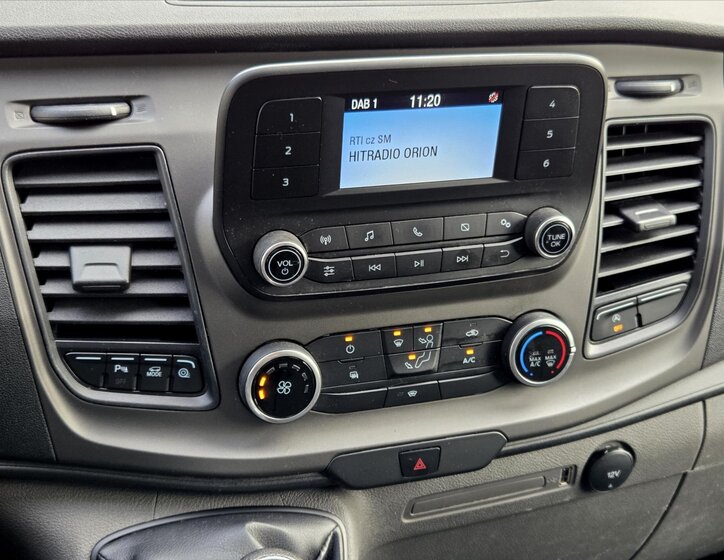 Ford Transit Custom 11