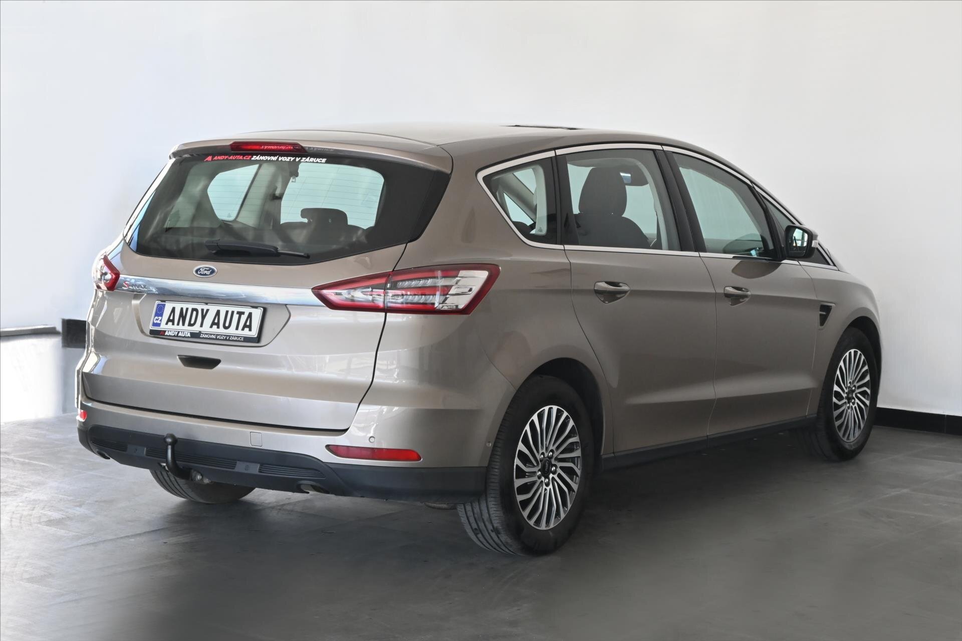 Ford S-MAX MPV 2,0 l 110 kw