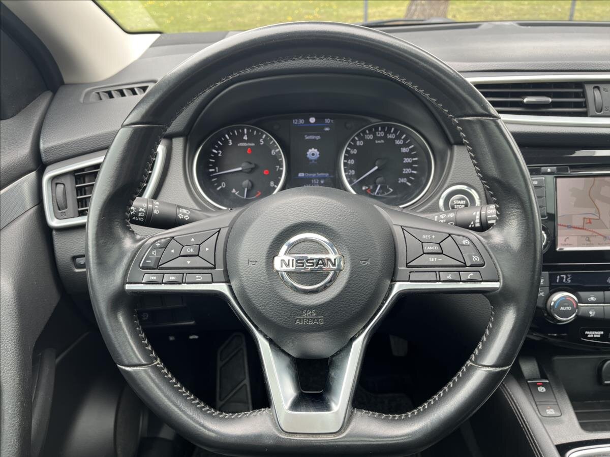 Nissan Qashqai SUV / Terénní 1,3 l 103 kw
