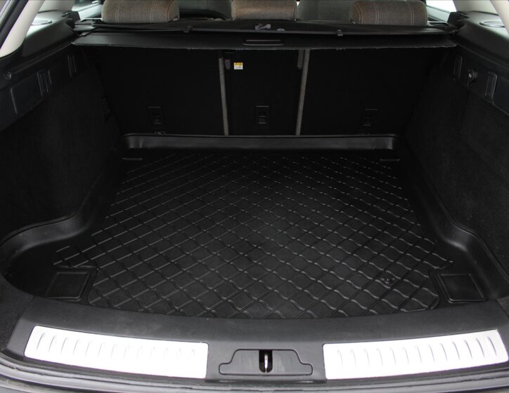 Land Rover Range Rover Velar SUV / Terénní 3,0 l 221 kw