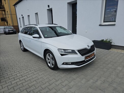 Škoda Superb Kombi 2,0 l 140 kw