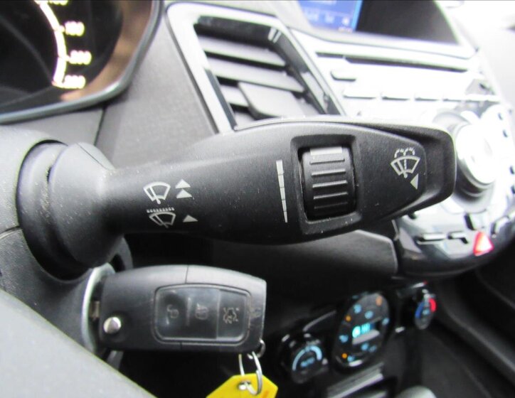 Ford Fiesta Hatchback 998,0 74 kw