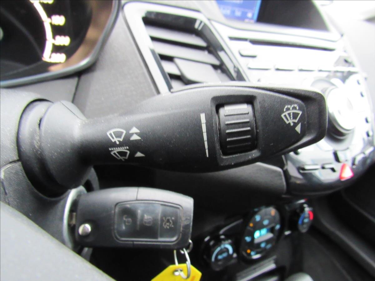 Ford Fiesta Hatchback 998,0 74 kw