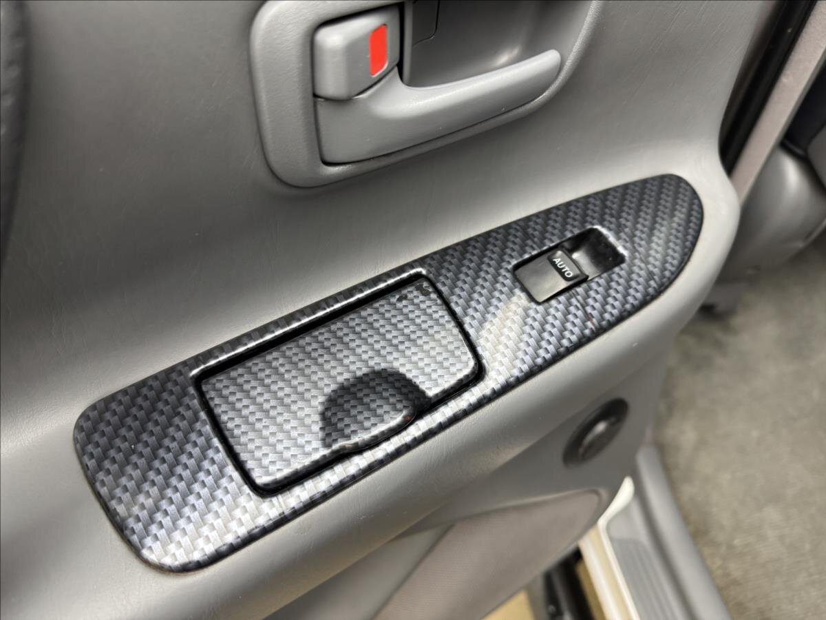 Toyota Land Cruiser SUV / Terénní 4,2 l 150 kw