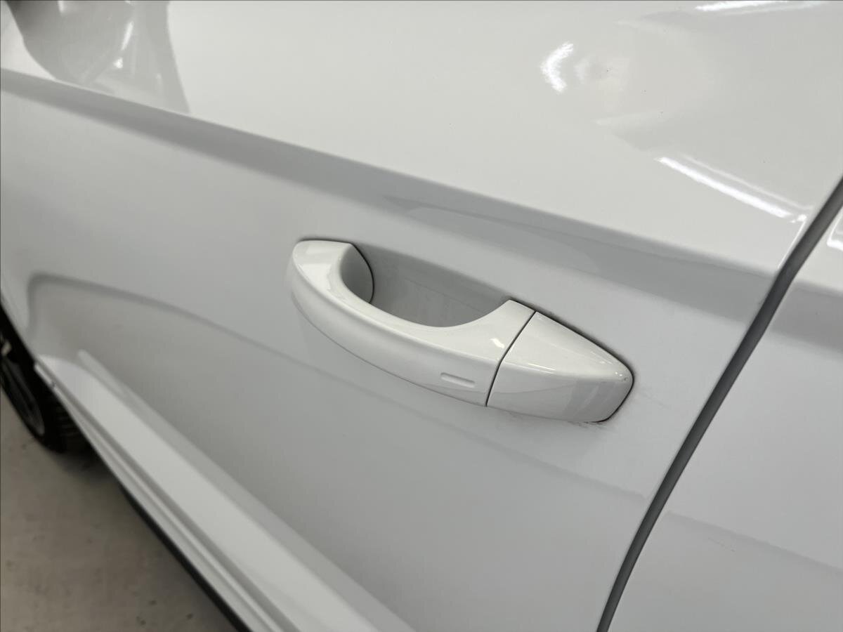 Škoda Karoq SUV / Terénní 1,5 l 110 kw