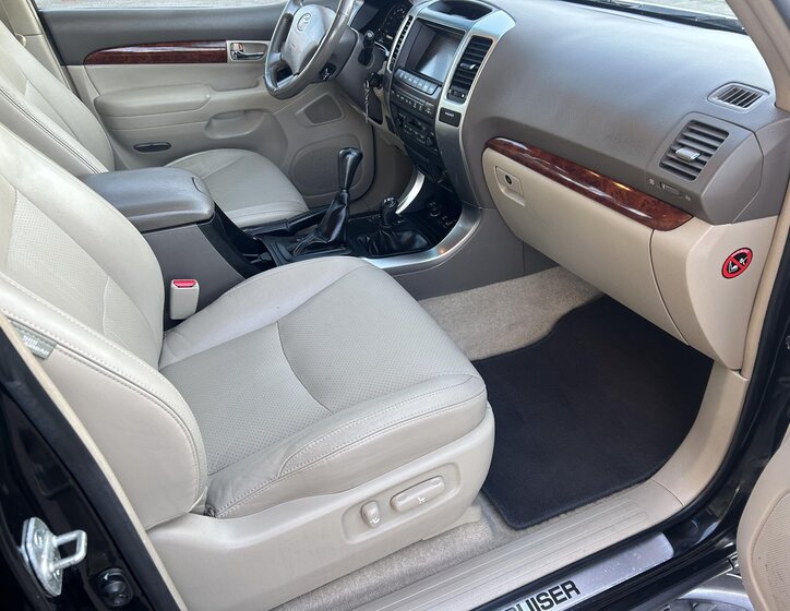 Toyota Land Cruiser 40