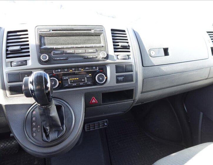 Volkswagen Caravelle Ostatní 2,0 l 132 kw