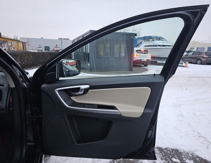 Volvo XC60 SUV 3,0 l 224 kw