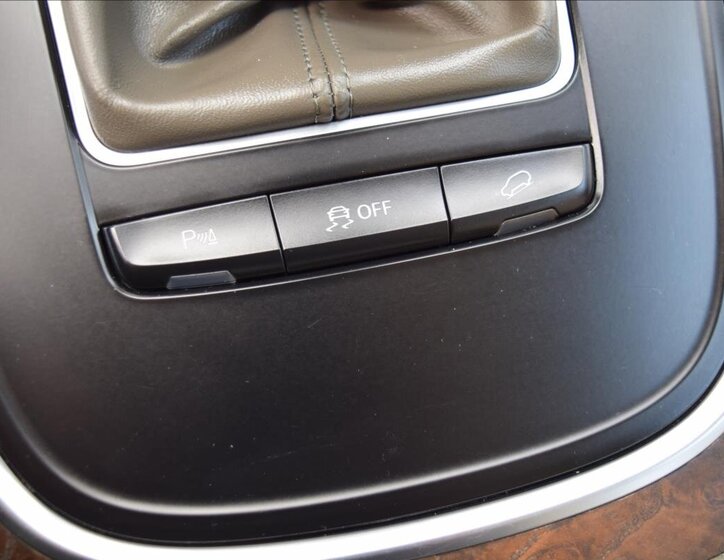 Audi Q5 SUV / Terénní 2,0 l 105 kw