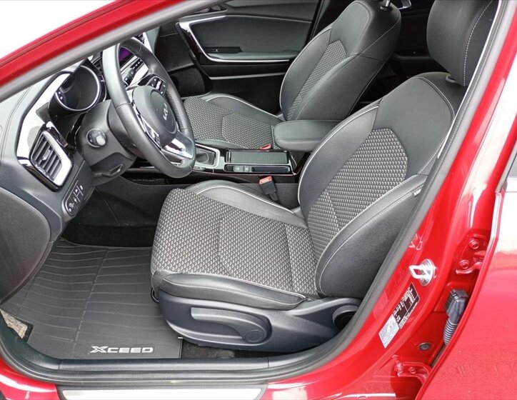 KIA XCeed Hatchback 1,5 l 103 kw