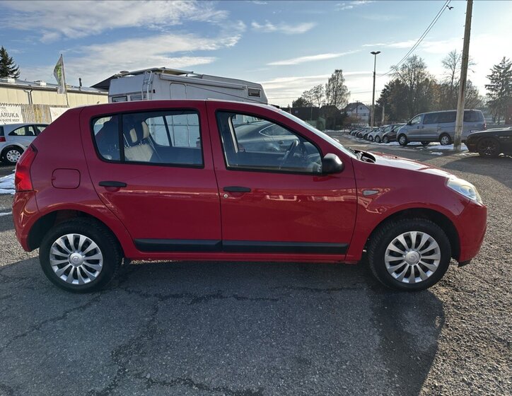 Dacia Sandero Hatchback 1,1 l 55 kw