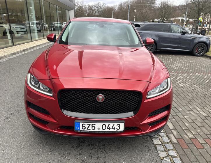 Jaguar F-Pace 3