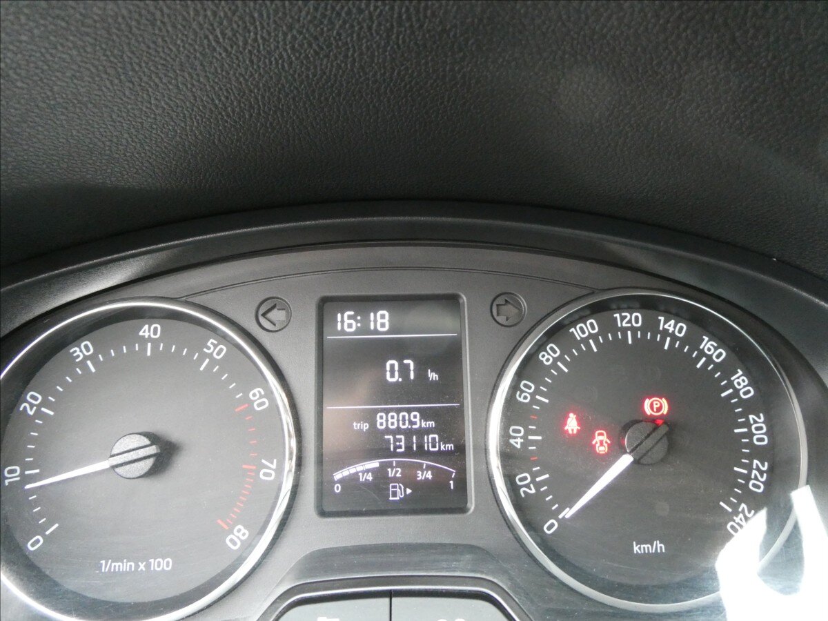 Škoda Rapid Sedan / Limuzína 1,2 l 77 kw