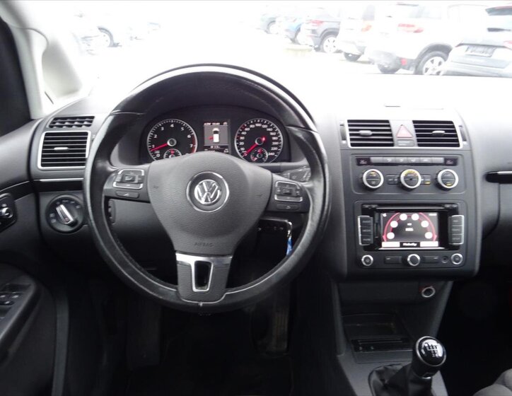 Volkswagen Touran MPV 1,2 l 77 kw