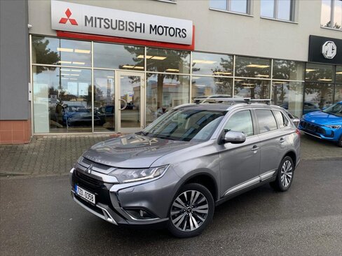 Mitsubishi Outlander SUV 2,0 l 110 kw