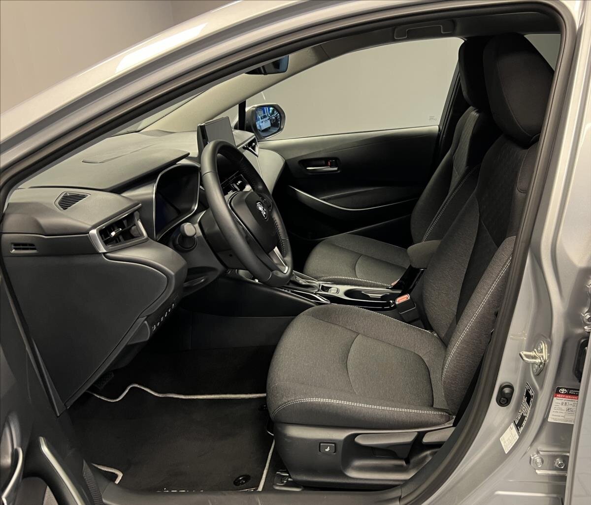 Toyota Corolla Sedan / Limuzína 1,8 l 72 kw