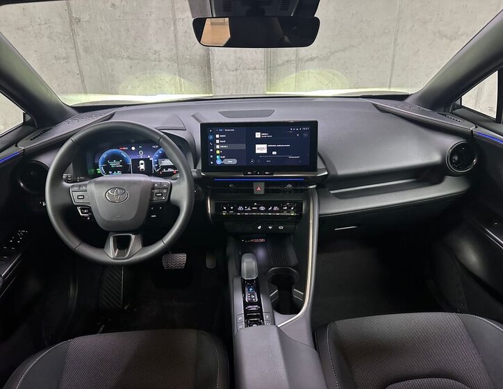 Toyota C-HR Hatchback 2,0 l 135 kw