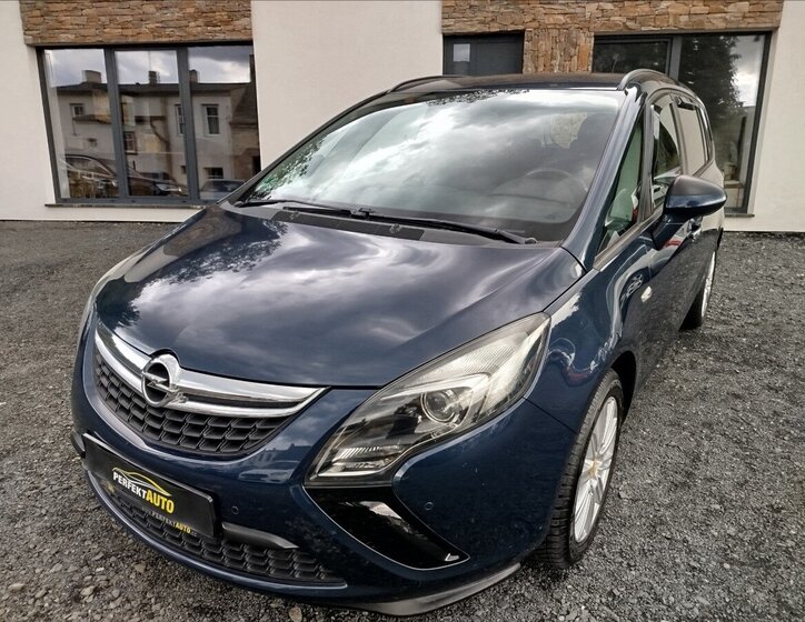 Opel Zafira 1