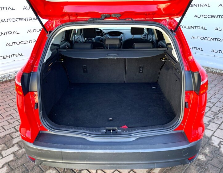 Ford Focus Kombi 999,0 92 kw