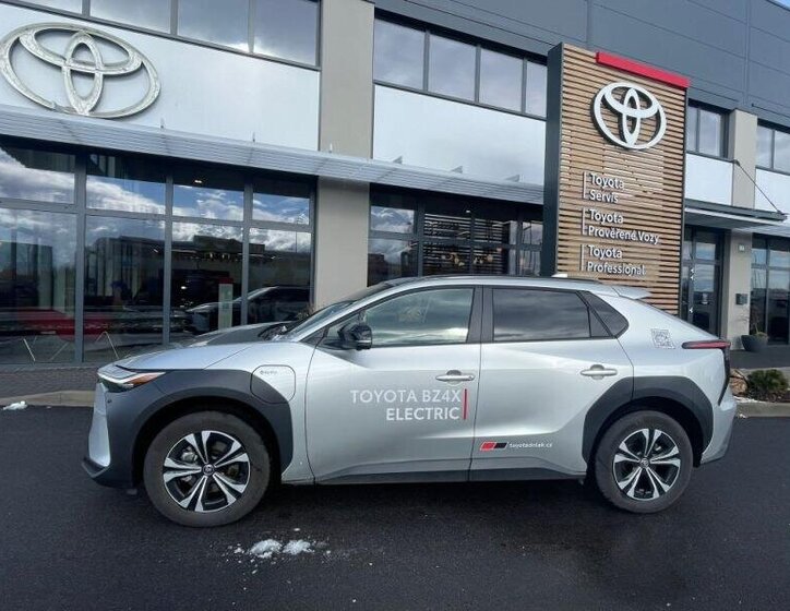 Toyota bZ4X SUV / Terénní 0,0 150 kw