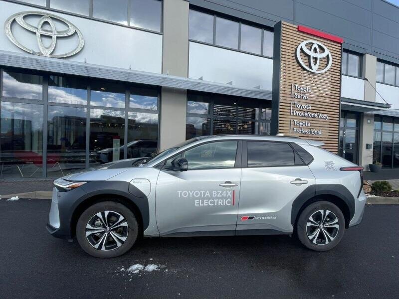 Toyota bZ4X SUV / Terénní 0,0 150 kw