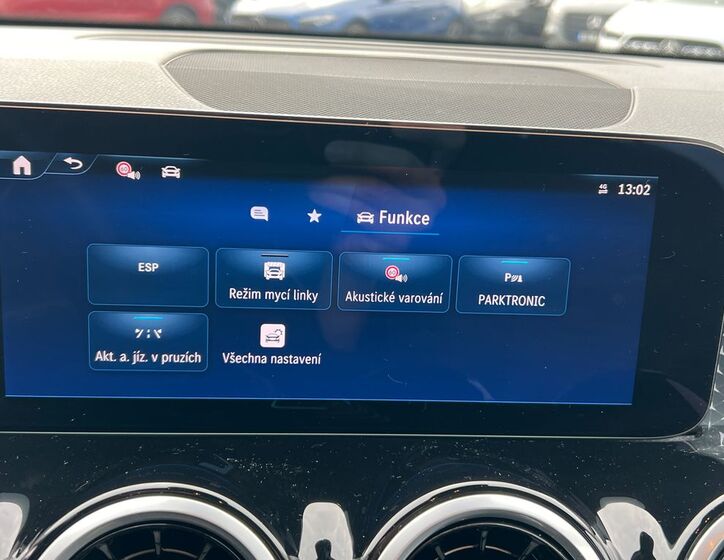 Mercedes-Benz GLB 29