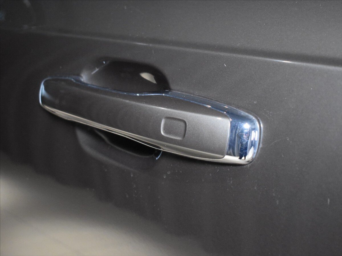 Volvo XC90 SUV / Terénní 2,0 l 177 kw