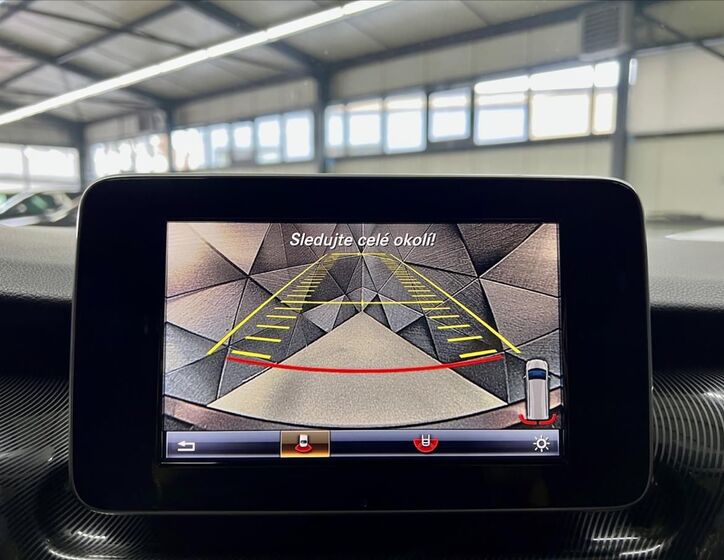 Mercedes-Benz Třídy V 13